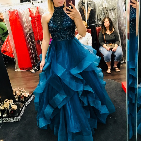 Prom Dress - Picture 1 of 4